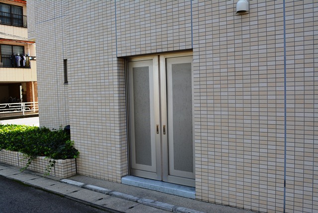 その他共有部分　敷地内にゴミ置き場がございます☆