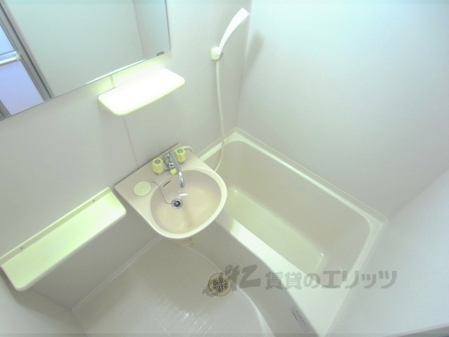 バス・シャワールーム　バス