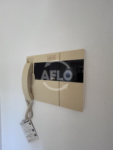 セキュリティ　中央メルヴェール江坂　モニター付きインターホン