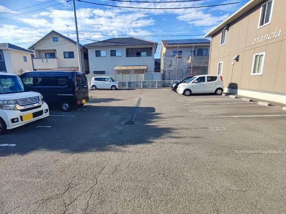 駐車場　駐車場