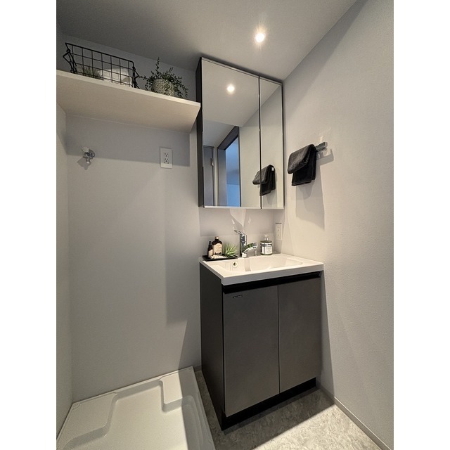 洗面設備　家具・家電の備え付けはありません