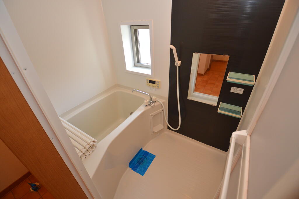 バス・シャワールーム　（参考）他室の写真を使用しています。現況優先となります。