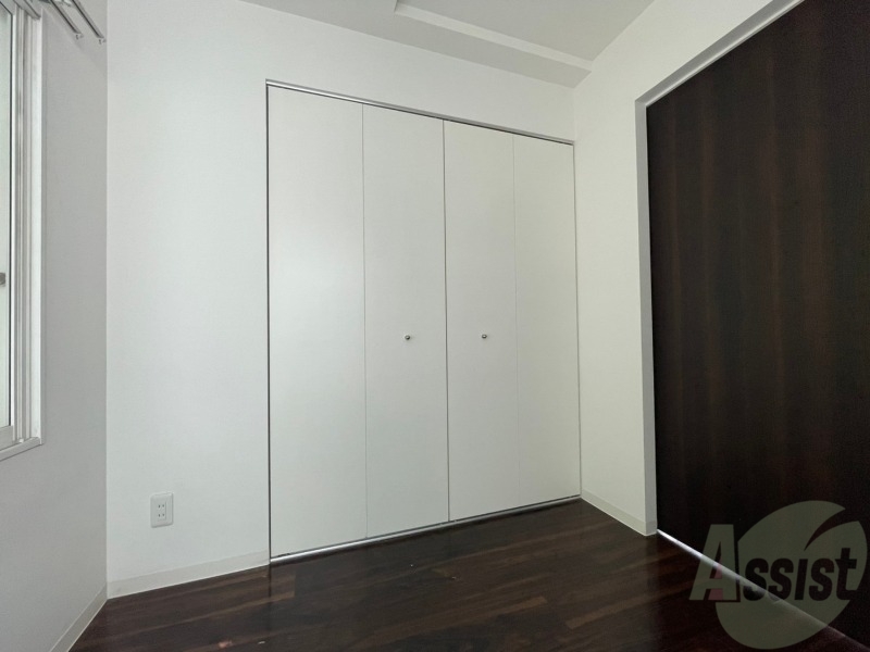 収納　寝室にあったクローゼット。荷物がたくさんあっても大丈夫。