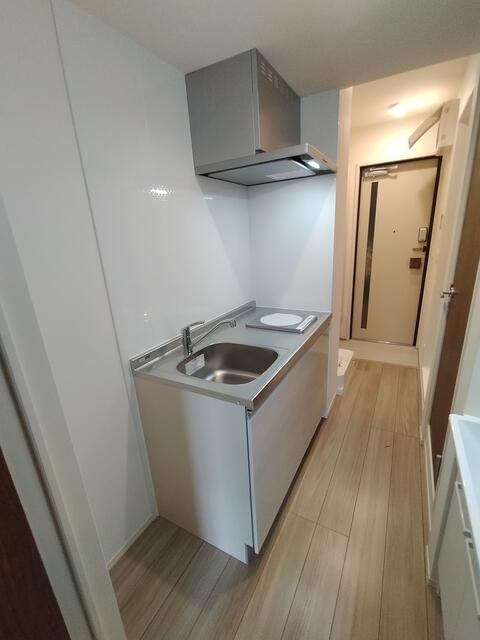 キッチン　別部屋参考写真となります