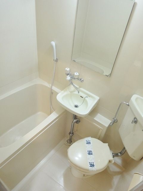 バス・シャワールーム　★清潔感のあるお風呂★