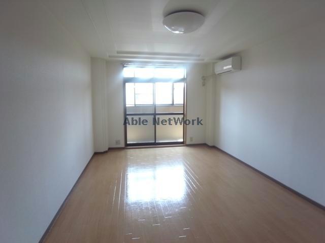 居室・リビング　同型タイプ参照