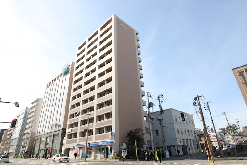 建物外観　オートロック付きマンションタイプ