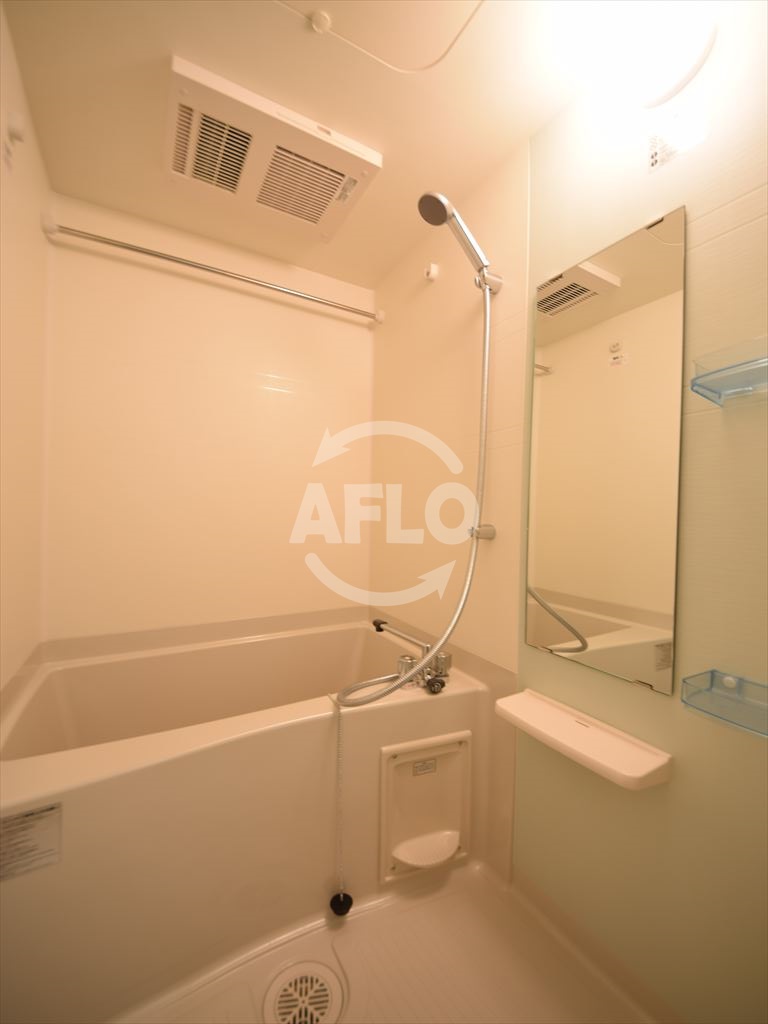 バス・シャワールーム　プライムアーバン御堂筋本町　浴室暖房乾燥機つきバスルーム