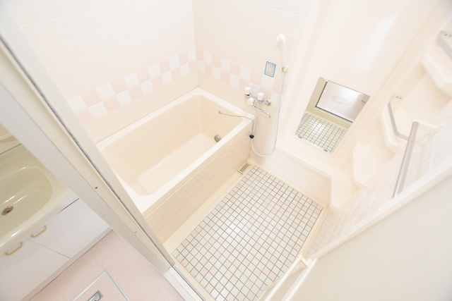 バス・シャワールーム　浴室