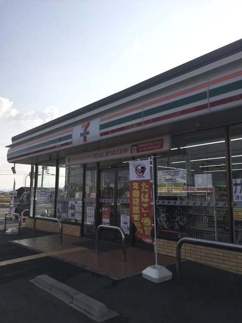 コンビニ　セブンイレブン阪南鳥取店（コンビニ）まで727m