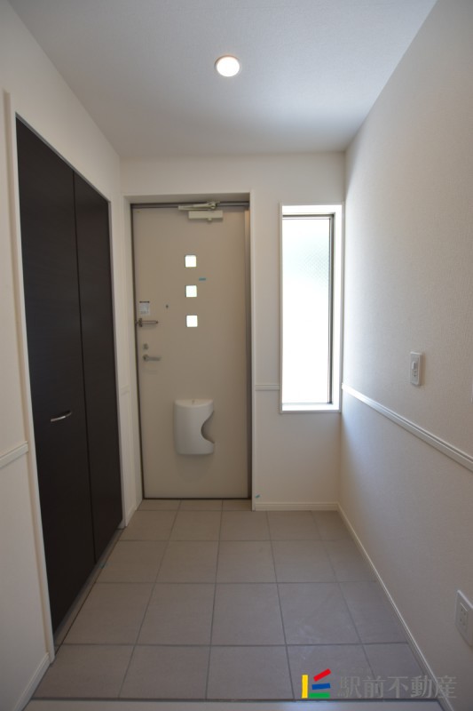 玄関　別部屋写真流用