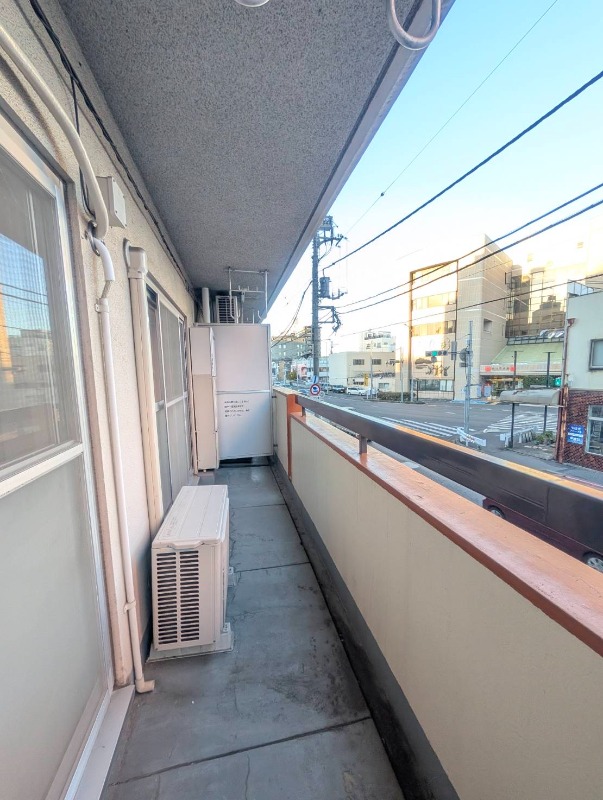 バルコニー　他号室の写真になります。