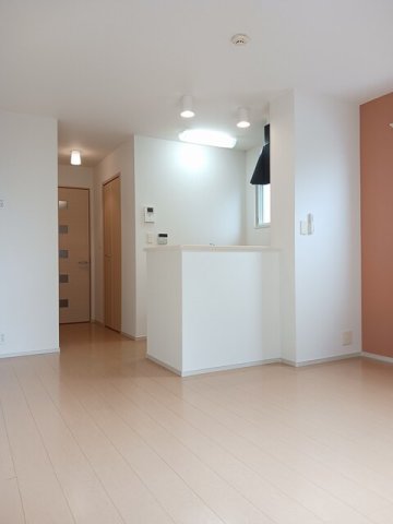 その他部屋・スペース　明るい色調の室内です