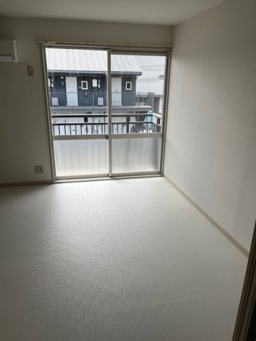 居室・リビング　個人の部屋や寝室として使える洋室です