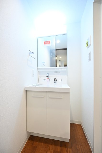 洗面設備　独立洗面台で身支度をすべて済ませてしまいましょう