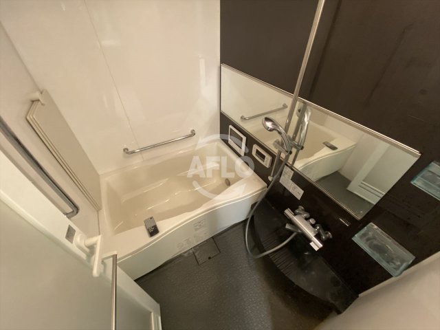 バス・シャワールーム　エステムプラザ大手前エヴァース　浴室