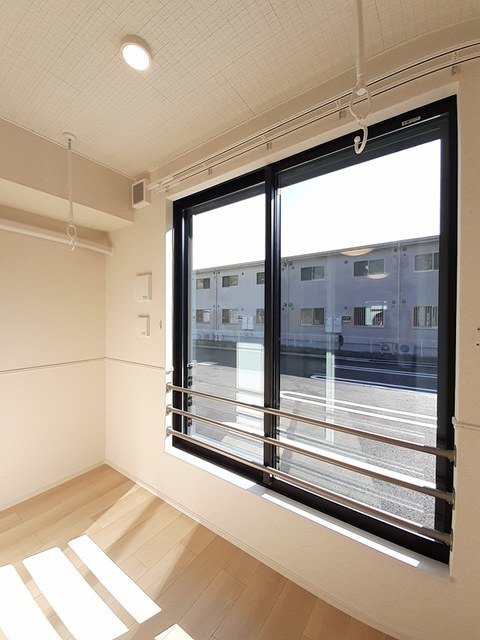 その他部屋・スペース　サンルームは洗濯ルームとしてもお勧めです！