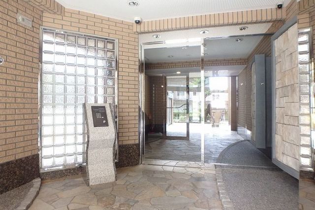 セキュリティ　【エントランスホール】オートロック