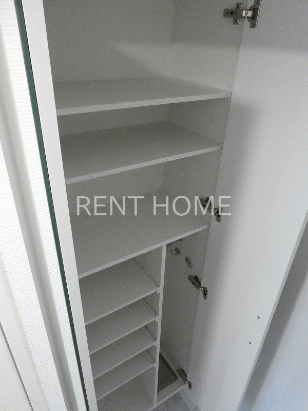 玄関　シューズボックス