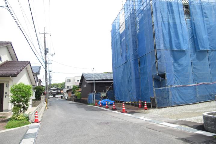 その他　前面道路（その他）まで10m