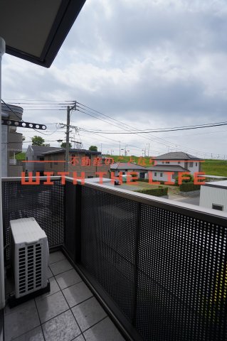 バルコニー　バルコニーからの眺めを楽しみながら食事をしませんか