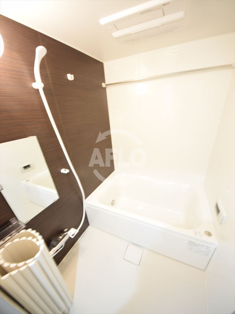 バス・シャワールーム　エトワール阿波座　清潔感のあるお風呂