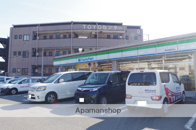 コンビニ　ファミリーマート　横須賀金谷店（コンビニ）まで185m