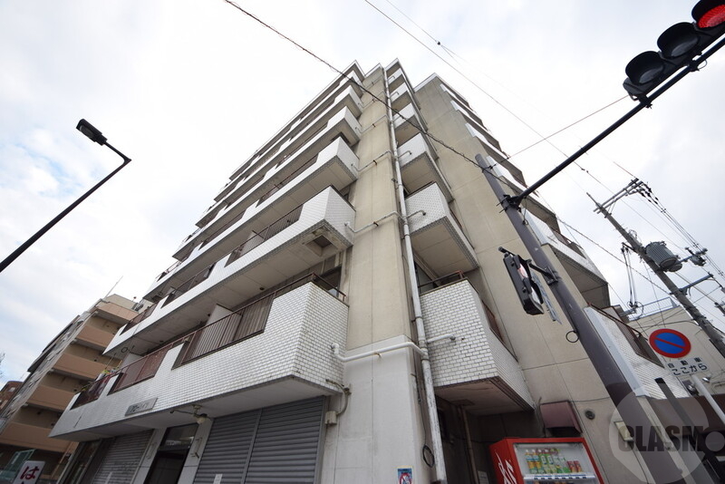 建物外観　スッキリ綺麗な外観