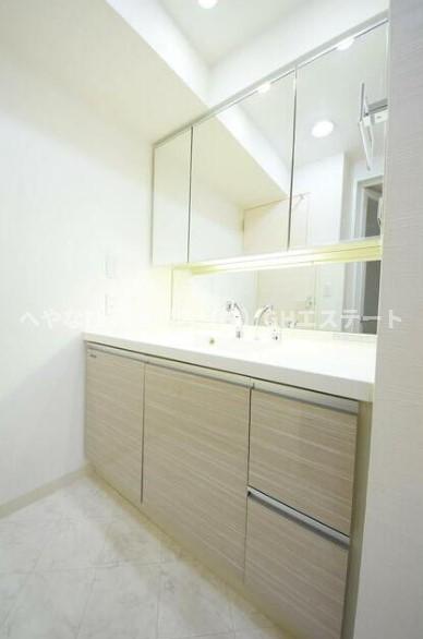 洗面設備　他号室　同施工参考写真