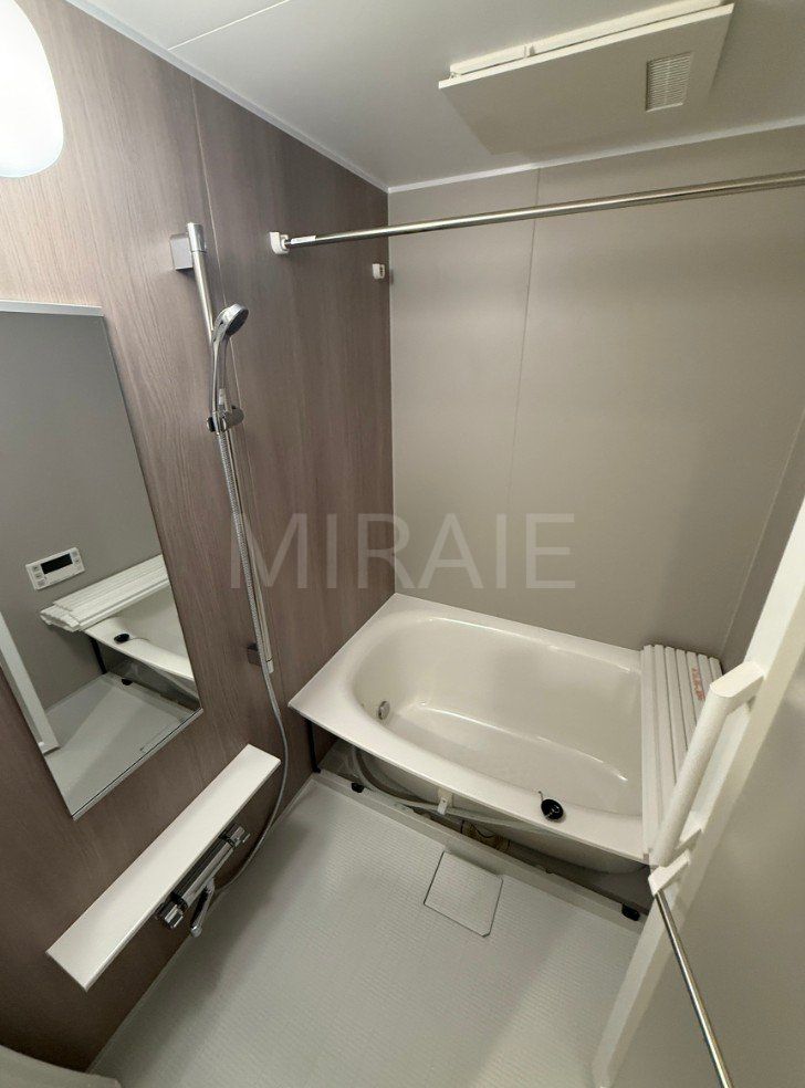 バス・シャワールーム　バス