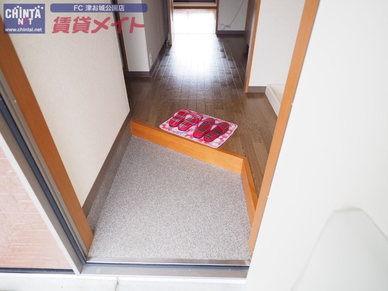 玄関　同型参考写真