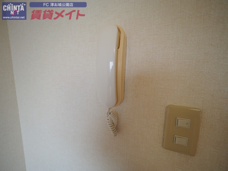 セキュリティ　同型参考写真