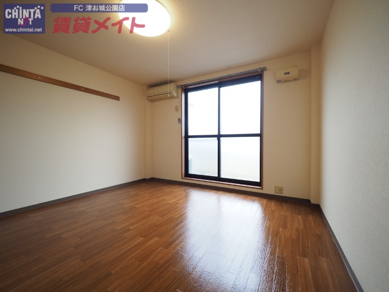 居室・リビング　同型参考写真