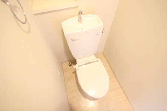 トイレ　※別部屋の写真です