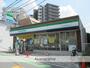コンビニ　ファミリーマート（コンビニ）まで771m