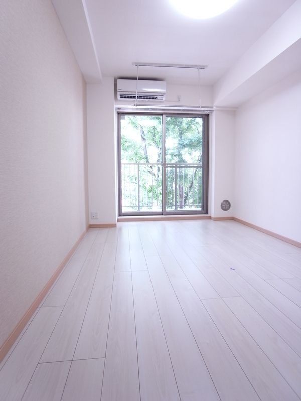 居室・リビング　居室