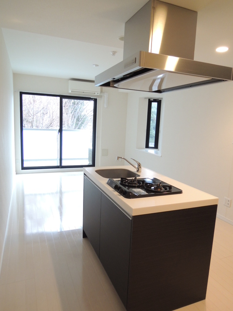 居室・リビング　【緑豊かな公園が近接のデザイナーズマンション！】住環境良好♪