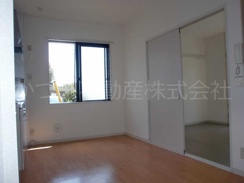 居室・リビング　※同物件他号室参考写真