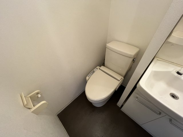 トイレ　温水洗浄便座付きでおすすめ！