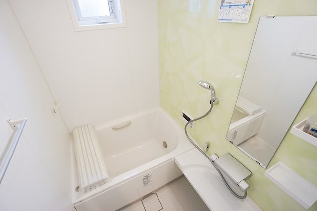 バス・シャワールーム　バスルーム