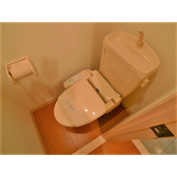 トイレ　★温水洗浄便座です★