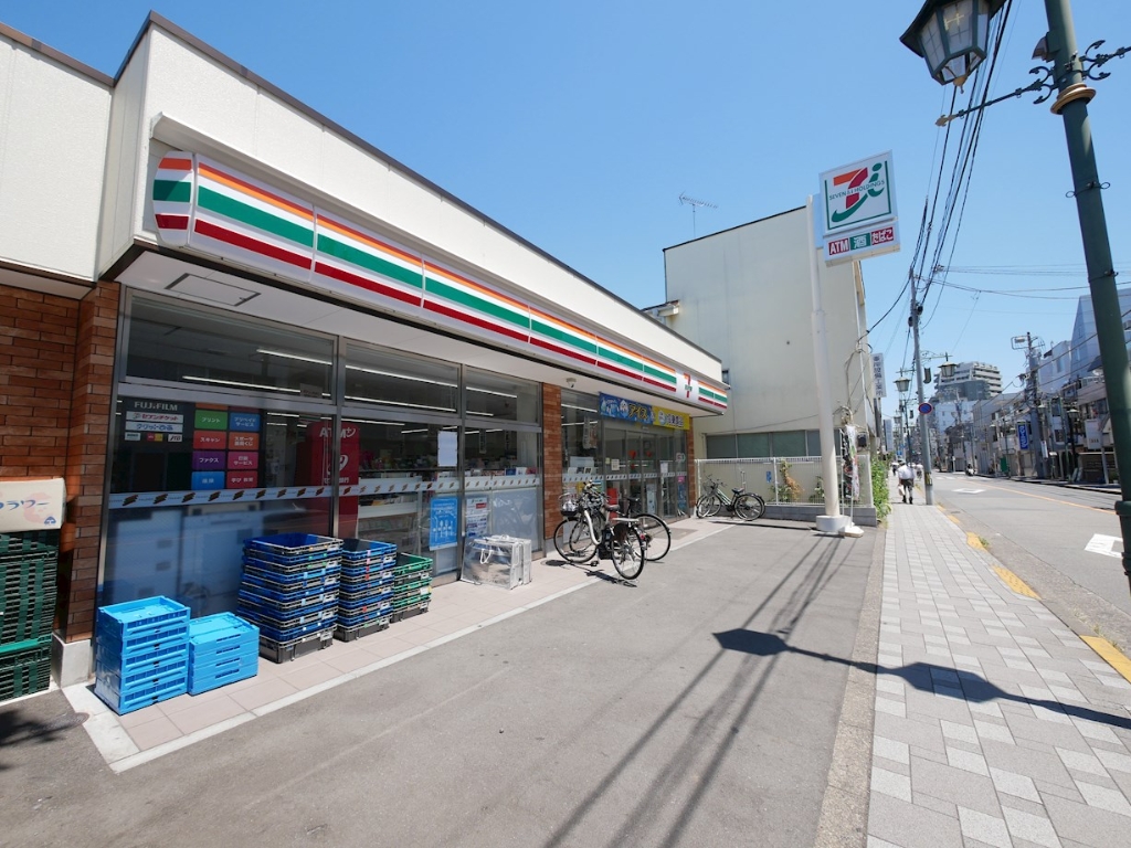 コンビニ　セブンイレブン　国立中店（コンビニ）まで582m