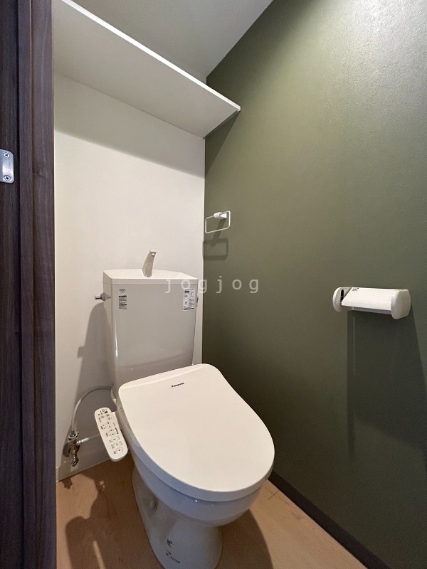 トイレ　温水洗浄便座を完備しています。