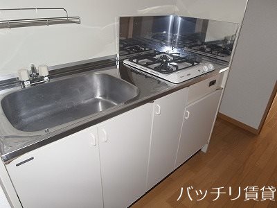 キッチン　※同物件、別号室の為、現状を優先いたします。