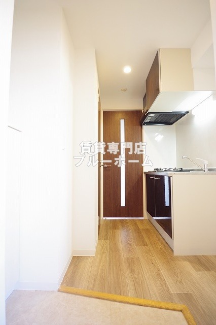 玄関　明るい玄関スペース！