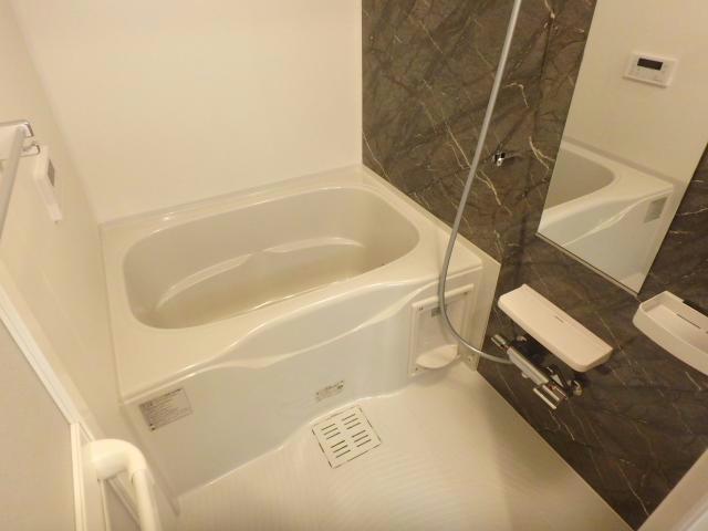 バス・シャワールーム　別物件