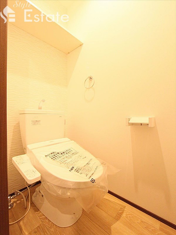 トイレ　同仕様内装