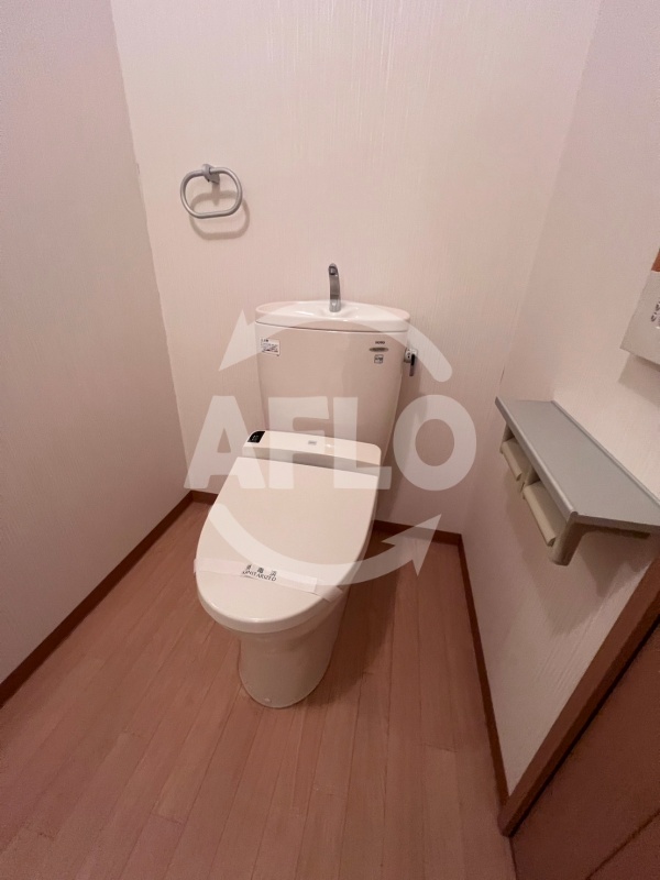 トイレ　クローバー・プレミア昭和町　トイレ