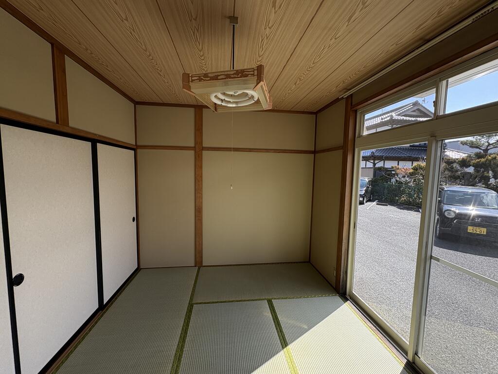 居室・リビング　和室6畳　写真は103号室のものです。