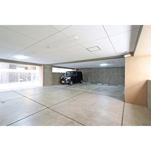 駐車場　駐車場完備です